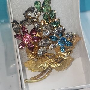 VINTAGE BINDER BROTHERS GOOD FILLED BROOCH, PIN